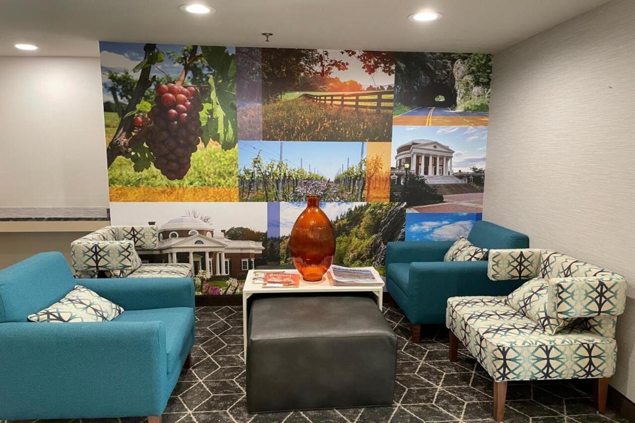 Clarion Pointe Charlottesville Exteriér fotografie