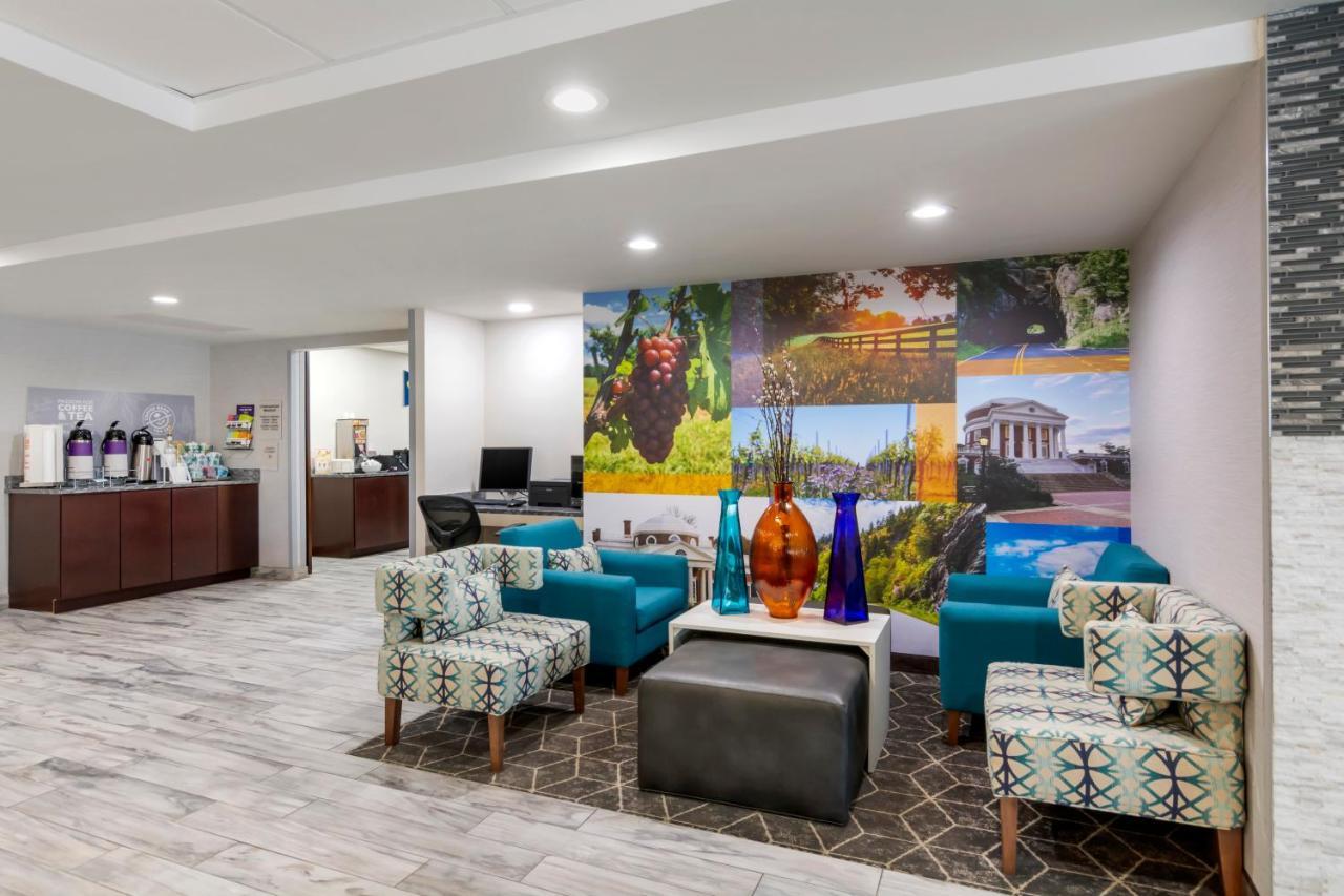Clarion Pointe Charlottesville Exteriér fotografie