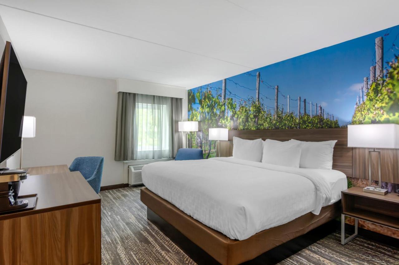 Clarion Pointe Charlottesville Exteriér fotografie